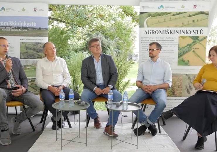 Medis, kurio reikia visiems: kaip ekosistemą pakeistų medžiai žemės ūkio laukuose?